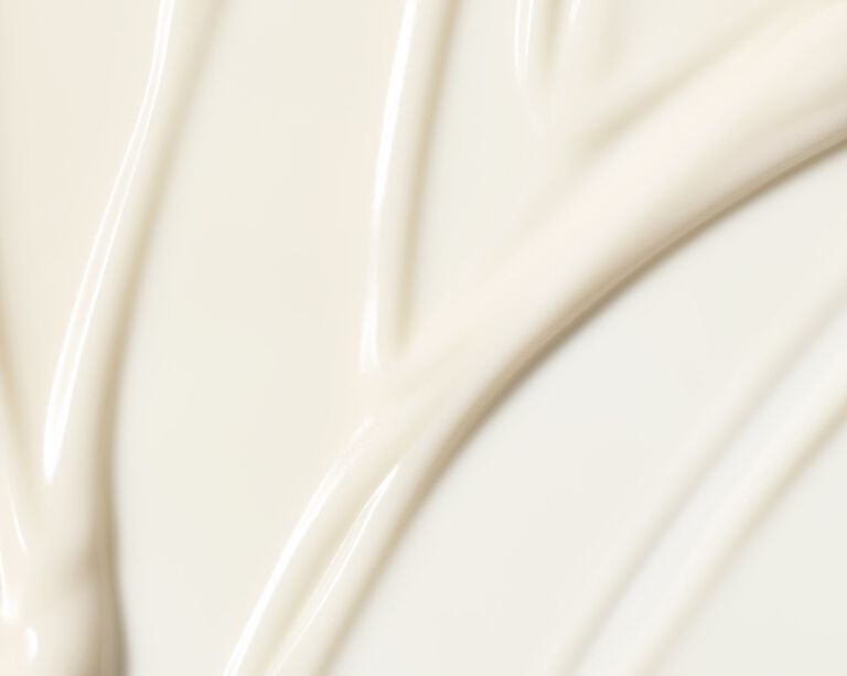 Muestra de textura de Retinol 0.3 Clinical Solutions&trade; de Mary Kay&reg;.