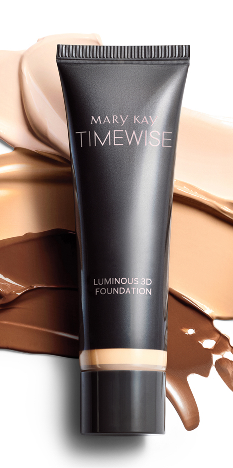 Tubo de Base de Maquillaje TimeWise&reg; 3D&trade; acabado mate con muestras de tonos de producto detr&aacute;s.