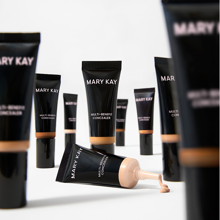 Tubos del Corrector Multibeneficios Mary Kay&reg; en diferentes tonos.