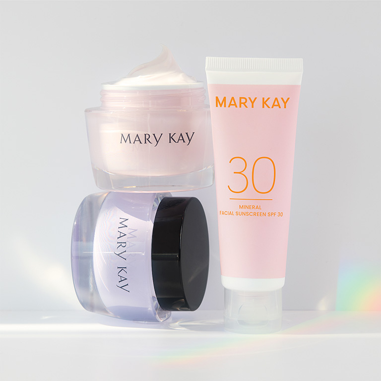 Gel Hidratante Libre de Aceites Mary Kay y Crema Hidratante Intensiva Mary Kay&reg; junto al Protector Solar Facial Mineral FPS 30 Mary Kay.