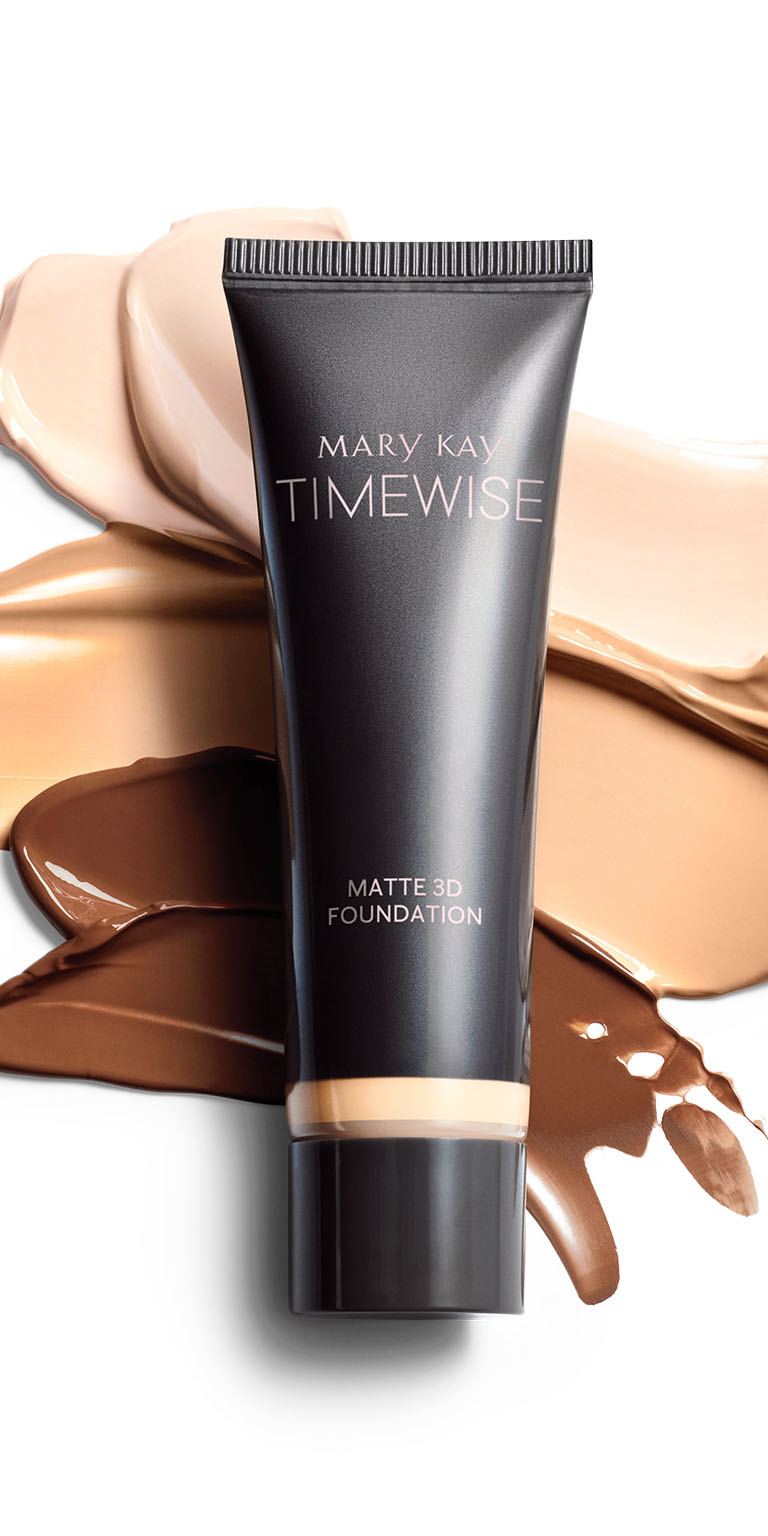 Envase de Base de Maquillaje TimeWise&reg; 3D&trade; acabado mate con muestras de tonos de producto detr&aacute;s